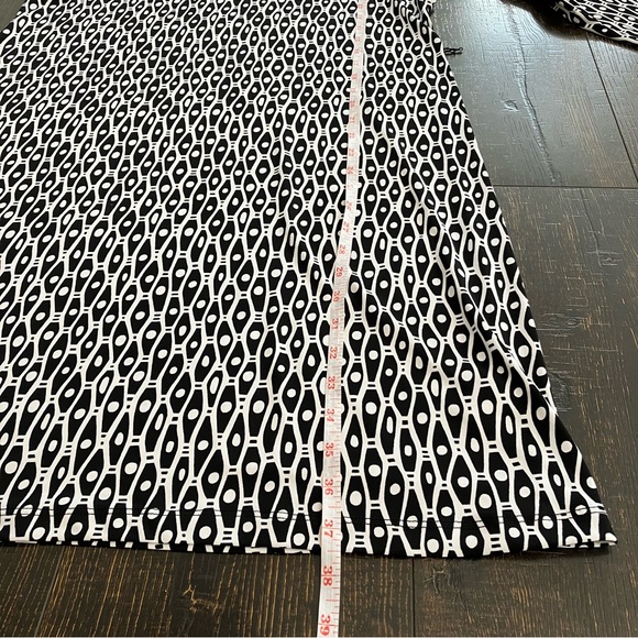 DS Italy | Black & White midi dress - Picture 9 of 12